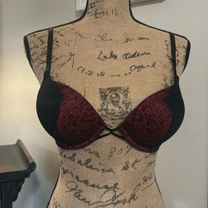 VS Bombshell Plunge Bra